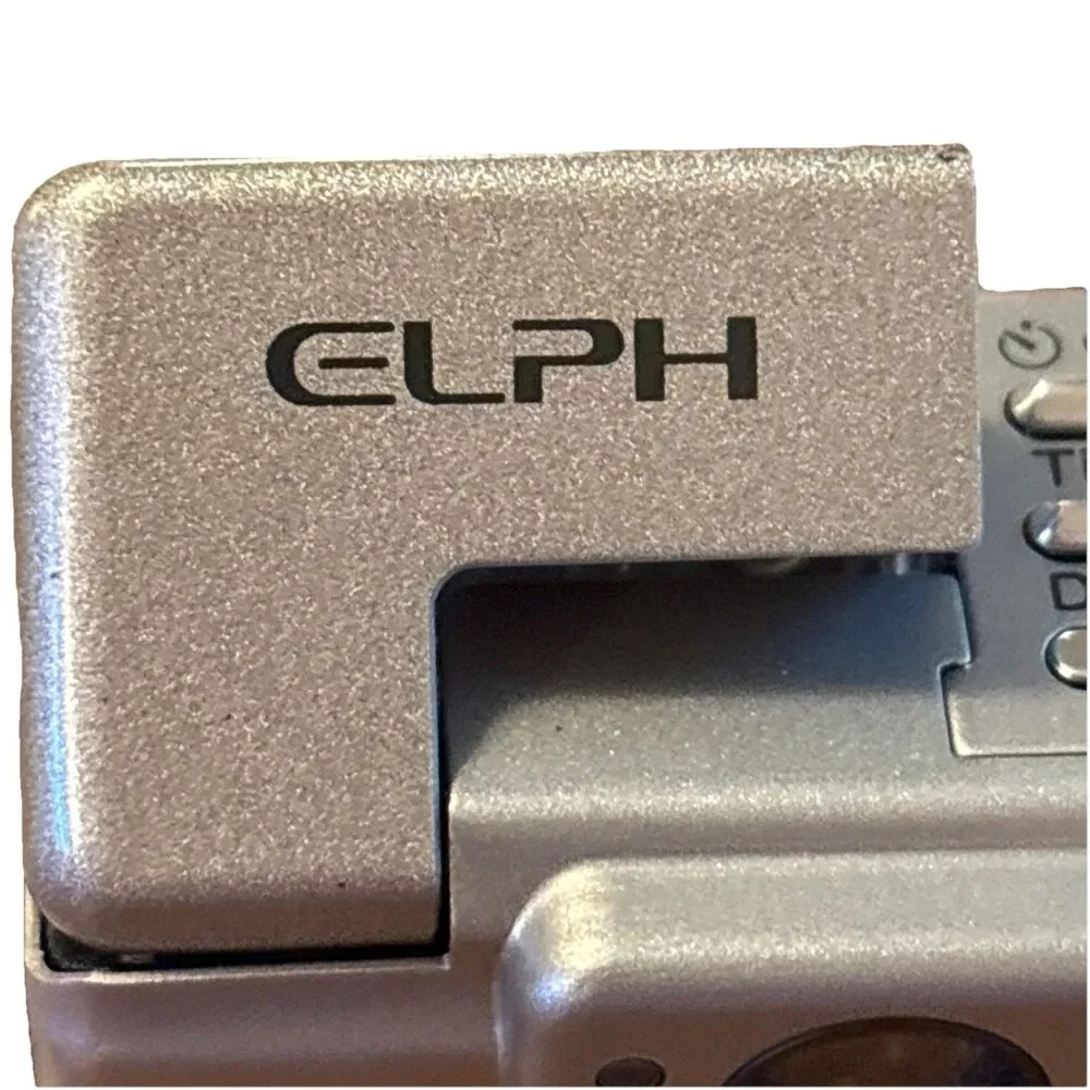 Vintage Canon ELPH Auto-Zoom 35mm FILM Camera With Case *TESTED*